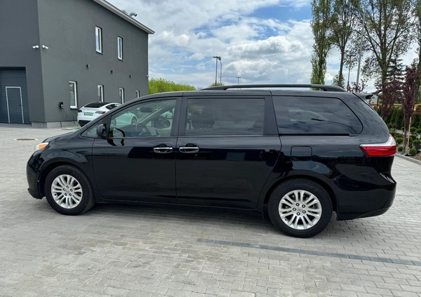 Toyota Sienna cena 104900 przebieg: 243273, rok produkcji 2015 z Lublin małe 154